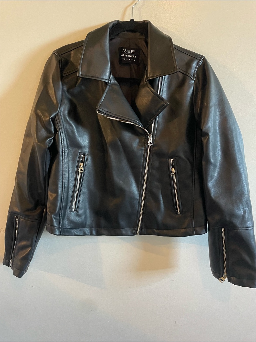 Ashley By 26 International Women's Medium Black Faux Leather Jacket Bikers